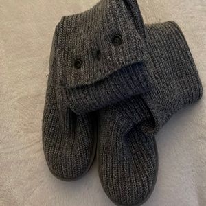 Womens Ugg tall knitted boots size 8 gently used